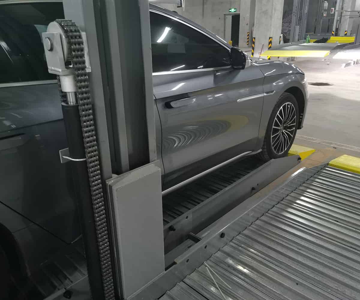 印江縣四柱簡易類立體車庫停車設(shè)備二手